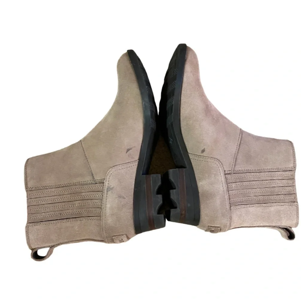 Sorel Lola Chelsea Boot Tan Size 7